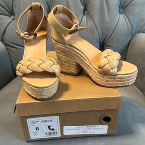 Size 6 women’s platform sandals by OASIS SOCIETY. Never worn.